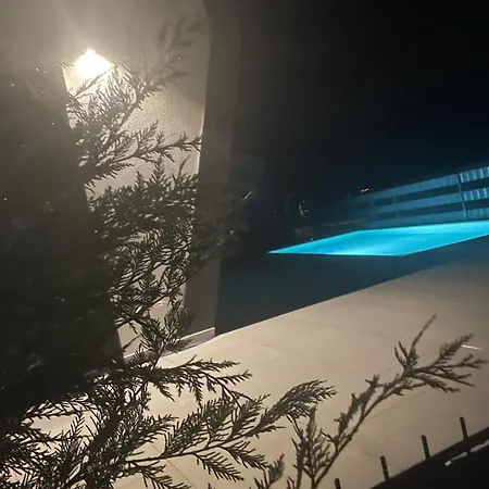 Villa Armani With Heating Pool